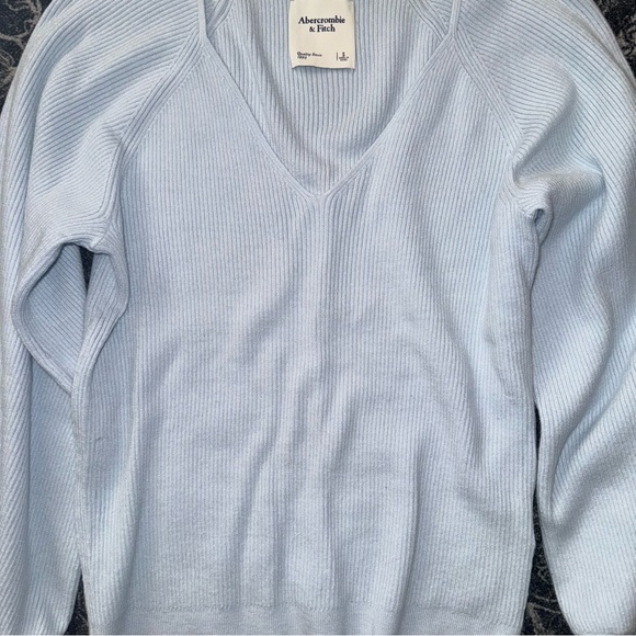 A&F sweater - Picture 2 of 4